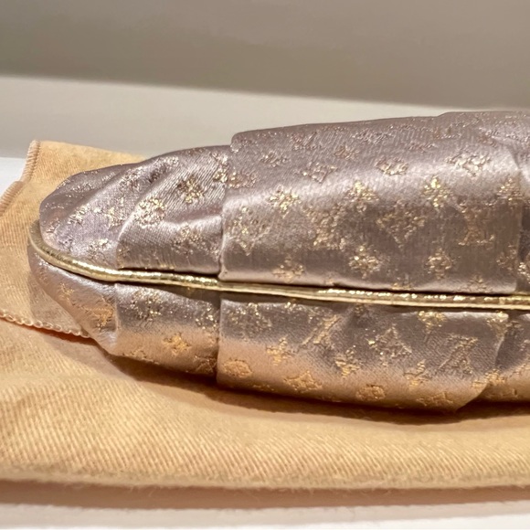 SOLD!! LOUIS VUITTON Limited Edition Satin Monogram Aumoniere Clutch With Chain - Picture 15 of 16